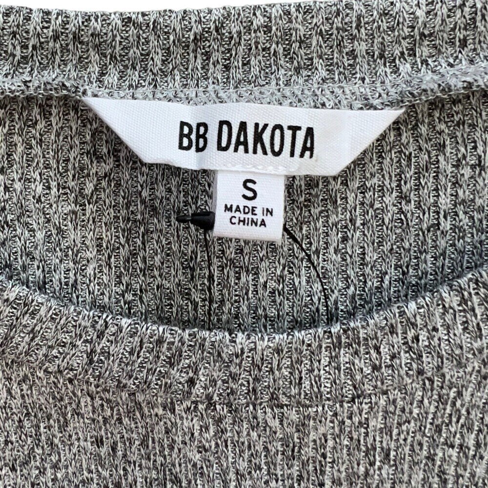 BB Dakota Gray Ribbed Ruffle Front Knit Top S - Picture 4 of 4